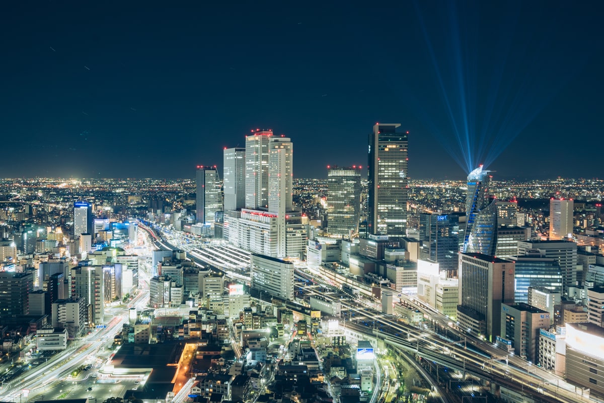 名古屋プリンスホテルスカイタワーから撮影した名古屋駅の夜景