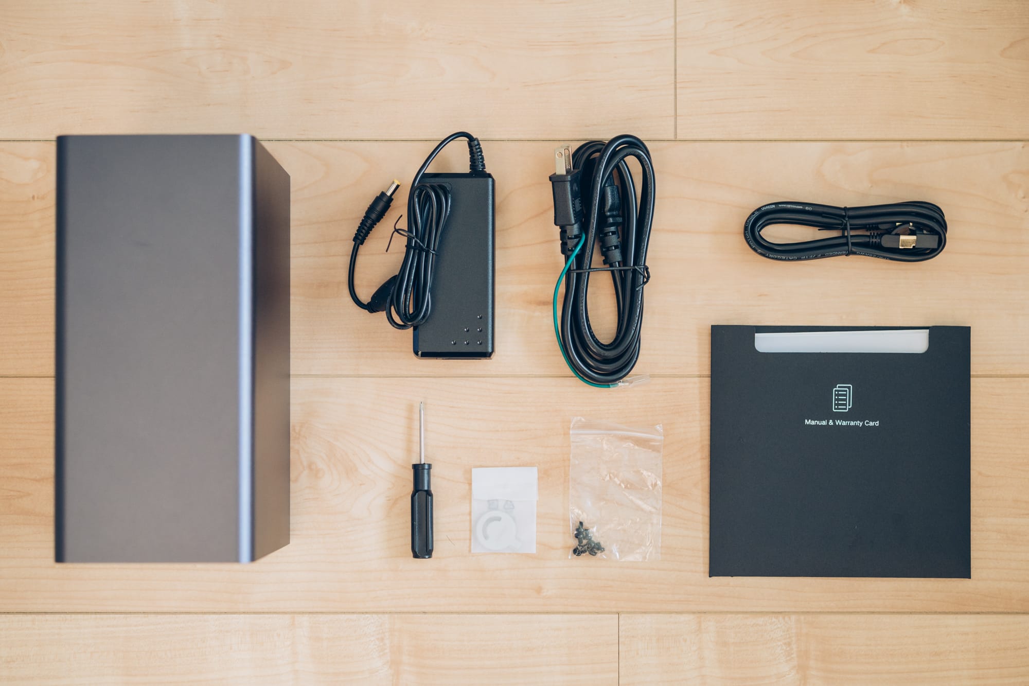 UGREEN NASync DXP2800の付属品一覧