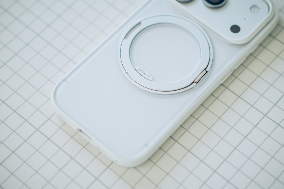 TORRAS Ostand O3 Fitness装着時に見えるAppleロゴの位置ずれ