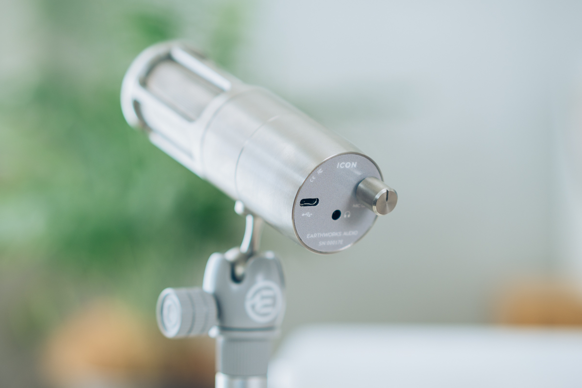 EARTHWORKS ICON（マイク）のUSBポート