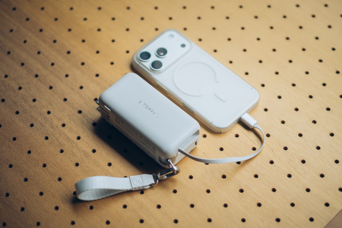 FlexLine 3-in-1 CubeとPearlGo 2in1のサイズを並べて比較した様子